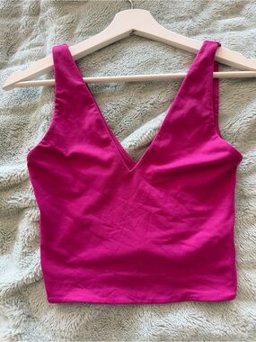 Babaton Contour V-Neck Crop Tank Top - Fuchsia